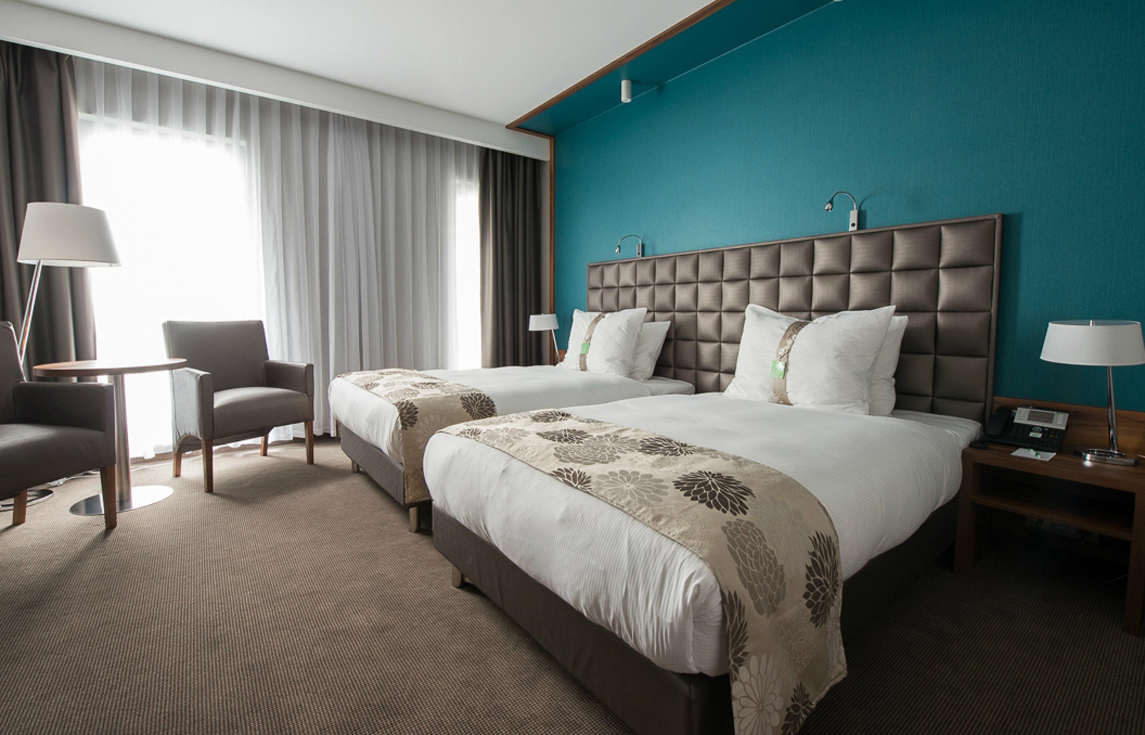 Holiday Inn Krakow City Centre By Ihg Bagian luar foto A room at the hotel