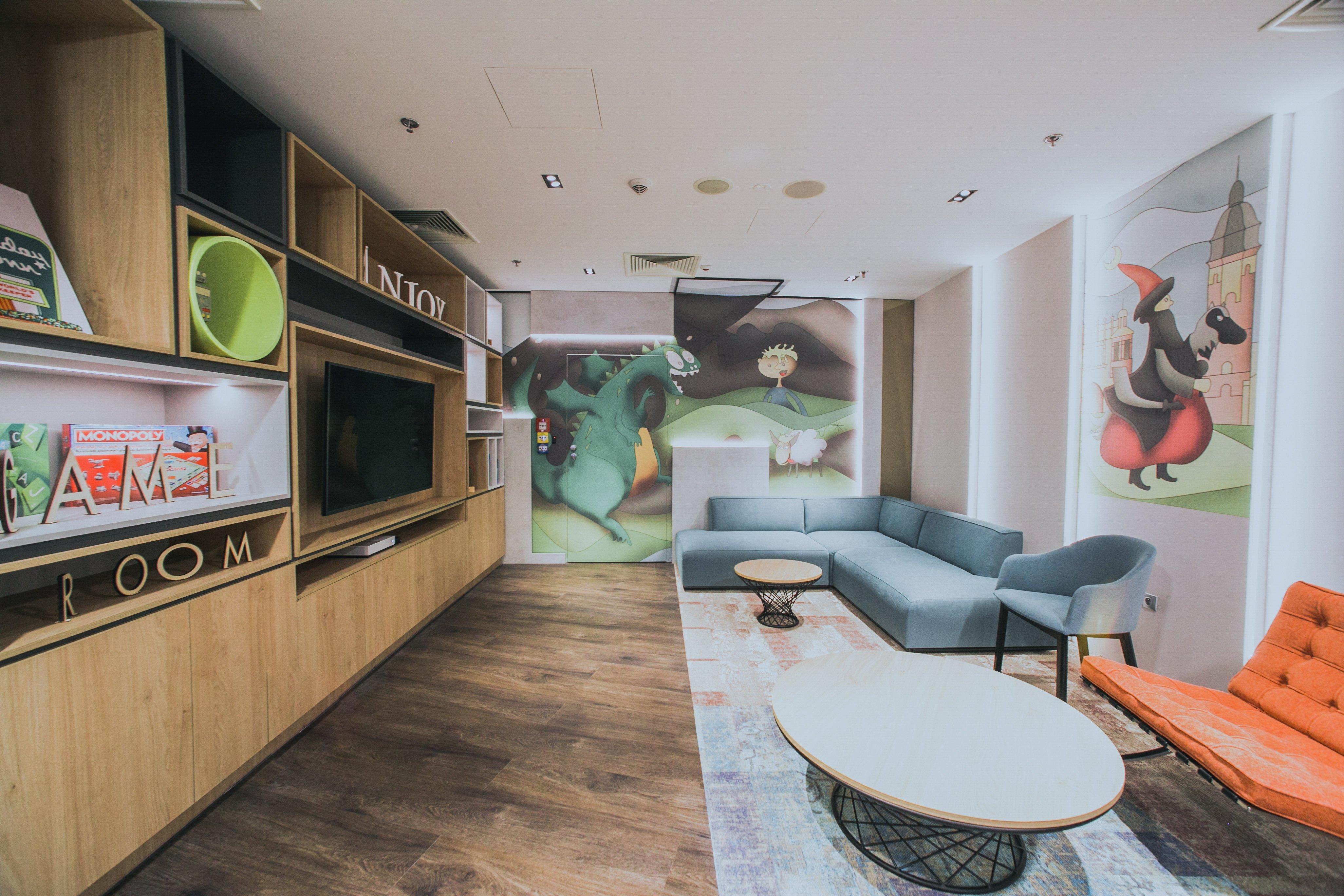 Holiday Inn Krakow City Centre By Ihg Bagian luar foto The lounge at the airport