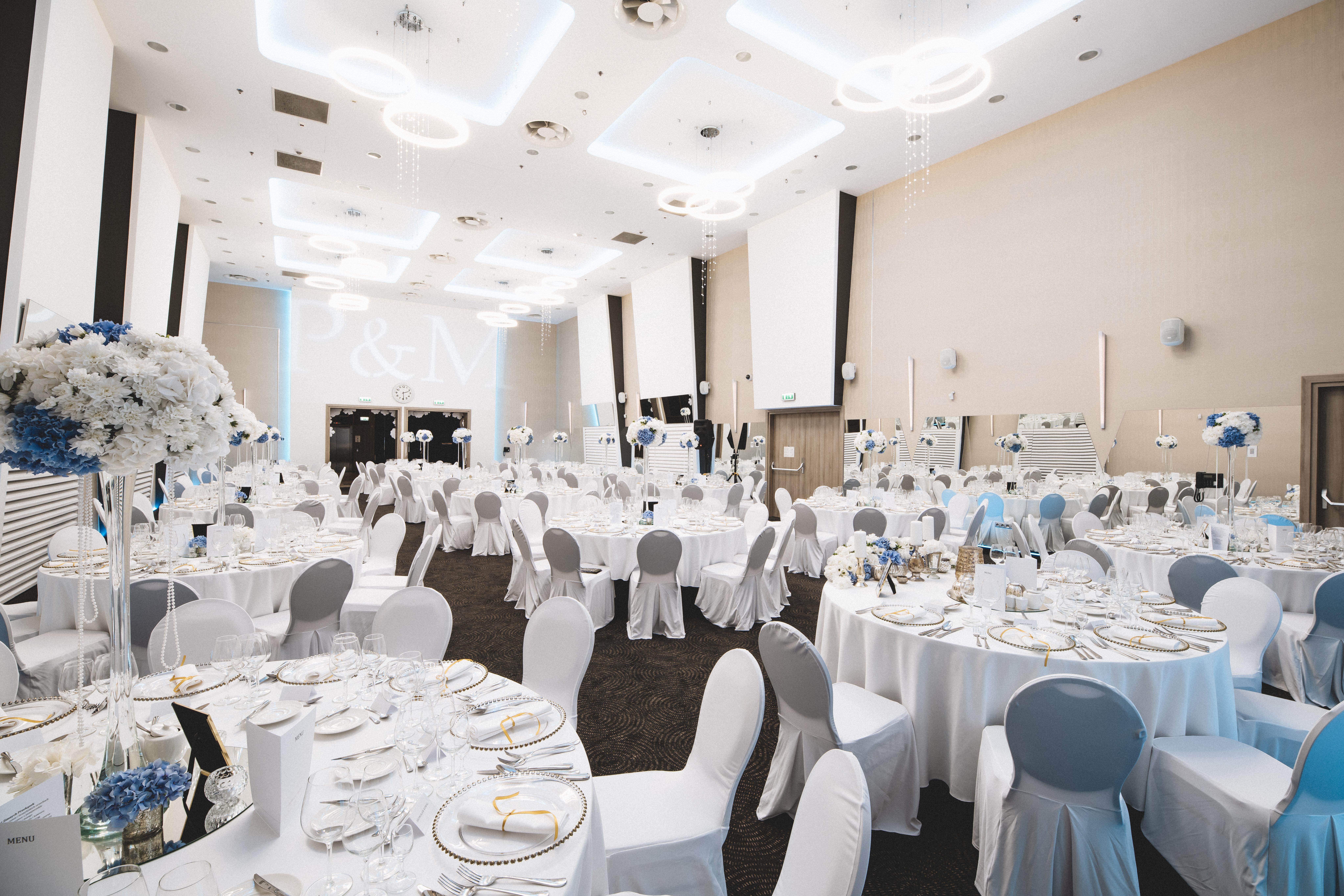 Holiday Inn Krakow City Centre By Ihg Bagian luar foto A wedding reception