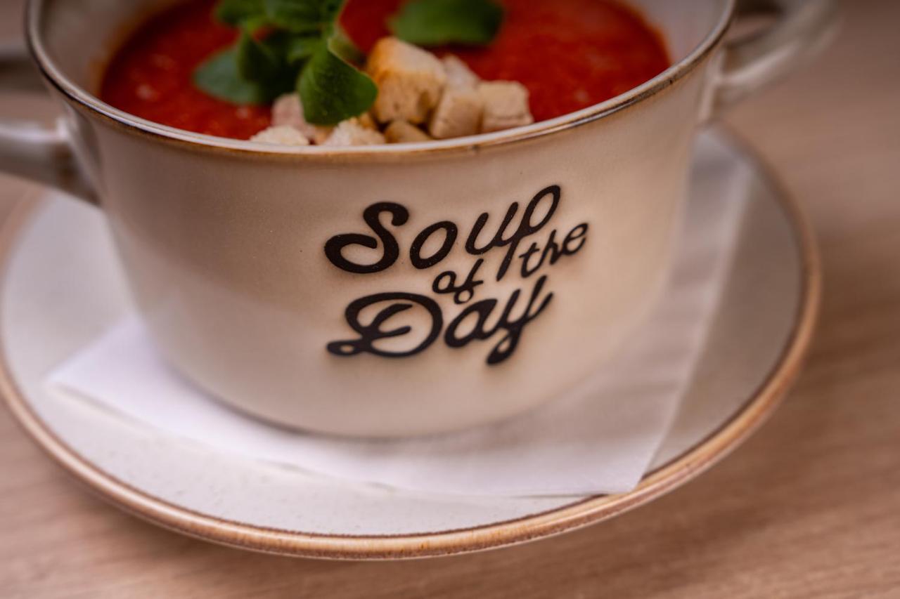 Holiday Inn Krakow City Centre By Ihg Bagian luar foto A bowl of soup