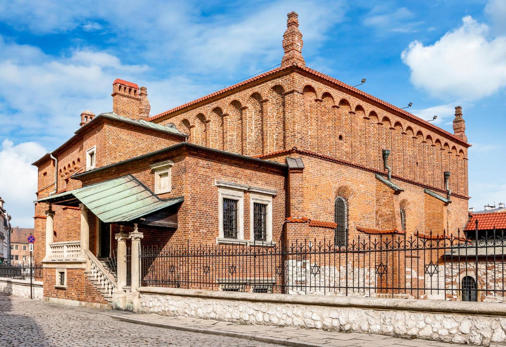 Holiday Inn Krakow City Centre By Ihg Bagian luar foto The Church of the Holy Apostles